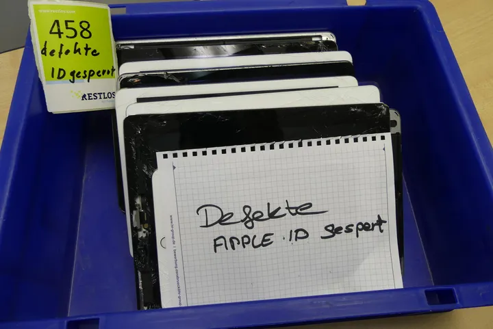 Konvolut Tabletts (Defekt! Apple ID gesperrt) Umfang: nur der Inhalt, ohne Kiste